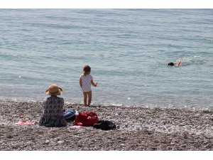 Antalya'da nisanda deniz keyfi