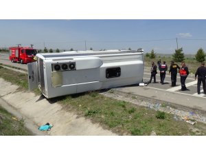 Kütahya’da yolcu otobüsü devrildi: 8 yaralı