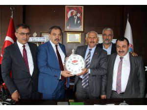 HA-FED'ten Hafik Belediye Başkanı Çuhadaroğlu'na ziyaret