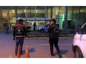 Doktor hastanedeki odasında ölü bulundu