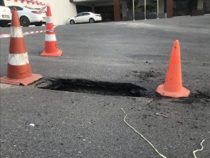 Esenyurt’ta çöken yol gündüz görüntülendi