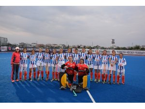 Hokeyin sultanları süper lige hızlı başladı