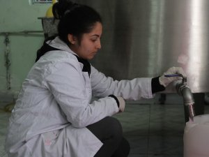 Okulun temizlik ürünleri öğrencilerden