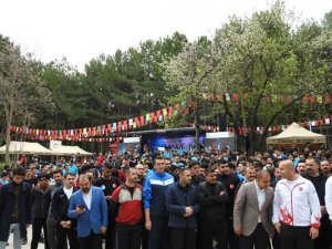 Ülkü Ocakları, Eymir Gölü’nde ’Gençlik Koşusu’ gerçekleştirdi