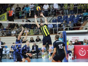 Efeler Ligi Final Etabı: Arkas Spor: 3 - Fenerbahçe: 2