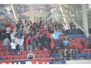 Kömürsporlu taraftar çocuk istismarına tepki için sustular
