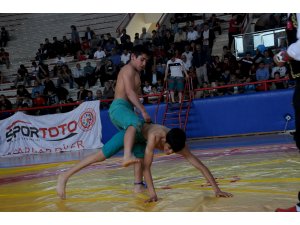 Ulusal Egemenlik Şalvar Güreş Müsabakası