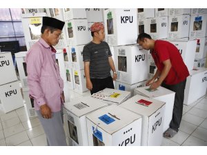 Endonezya seçimlerinde 270’ten fazla görevli yorgunluktan öldü