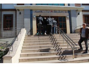 Giresun’da, torbacı operasyonunda gözaltına alınan 5 şüpheli tutuklandı