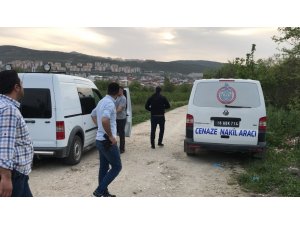 Genç adam dere yatağında ölü bulundu