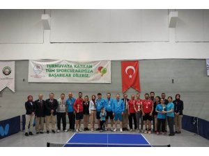 Büyükşehir masa tenisinde şampiyon oldu
