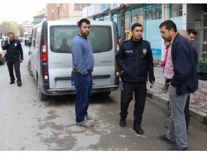 Tartıştığı sürücünün aracının lastiğini patlatıp kaçtı