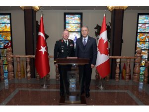 Bakan Akar, Kanada Genelkurmay Başkanı Vance'i kabul etti