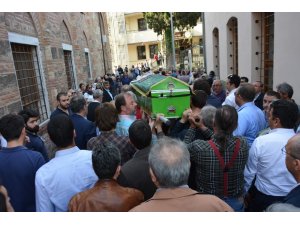 Evinde kalp krizi geçiren doktor Bursa’da toprağa verildi