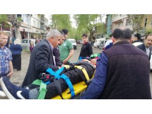 Otomobil ile motosiklet çarpıştı: 1 Yaralı