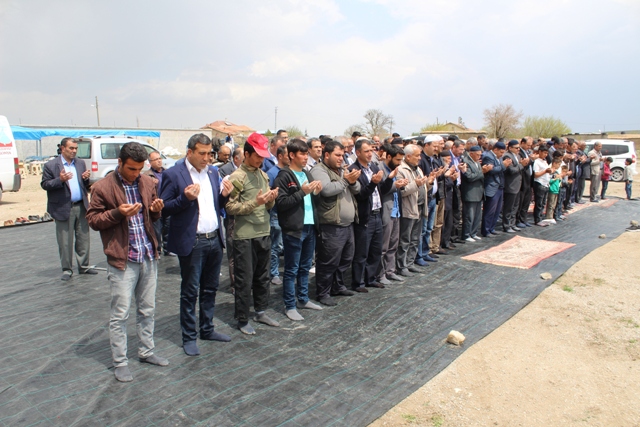 Yunak’ta çiftçiler yağmur duasına çıktı