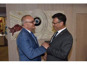 Başkan Ergün Öküzcüoğlu’nu ağırladı