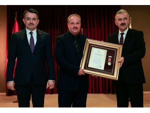 15 Temmuz gazilerine Devlet Övünç Madalyası