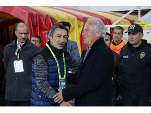 Süper Toto Süper Lig: Evkur Yeni Malatyaspor: 1 - Kasımpaşa: 0 (ilk yarı)