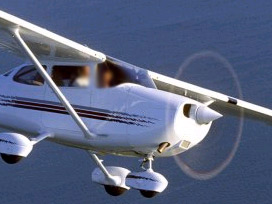 Okula uçak alındı öğrenciler mezun oldu