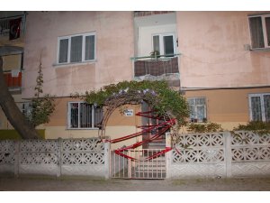 Avcılar'da çökme riski bulunan bina boşaltıldı