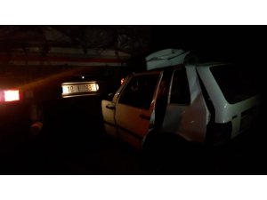Bursa’da otomobil tırın altına girdi: 2 yaralı