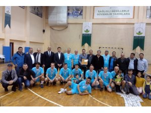 Voleybol Turnuvasında Şampiyon Zabıta Müdürlüğü
