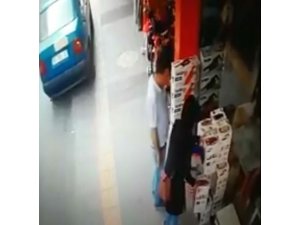 Mağazanın önüne geldiler, çaldılar; ama kameraları unuttular