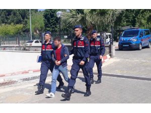 Kiraladığı evlerdeki eşyaları satıp geçimini sağladı
