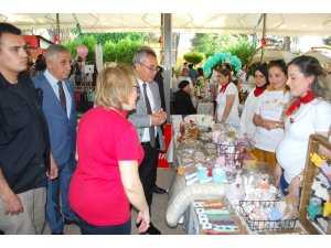 Salihli’de üretici kadın pazarı ilgi çekti