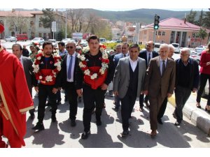 Kayaalp ve Yüksel’e memleketlerinde coşkulu karşılama