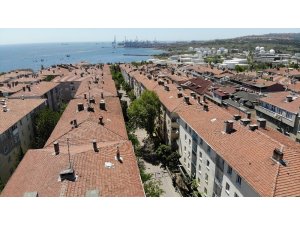 Avcılar’da dün tahliye edilen bina ve çevresi havadan görüntülendi