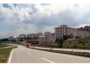 Suşehri'nde TOKİ konutlarının hak sahipleri belirlendi