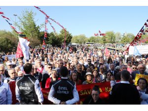 İmamoğlu, çalışanların 1 Mayıs'ını kutladı