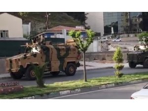 Sınıra askeri sevkiyat