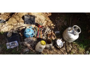 Şırnak'ta etkisiz hale getirilen teröristlere ait mühimmat ve yaşam malzemesi bulundu