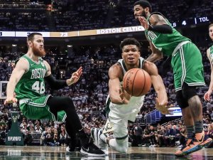 Ersan’lı Milwaukee seriyi 1-1’e taşıdı