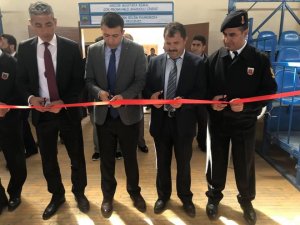 Ahırlı'da TÜBİTAK fuarı açıldı