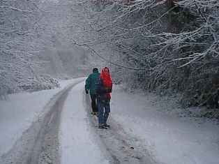 Kulu'da kar kalınlığı 3 santimetreyi buldu