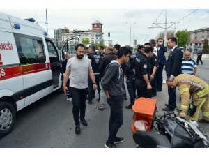 Güngören’de motosikletli kuryeye tramvay çarptı