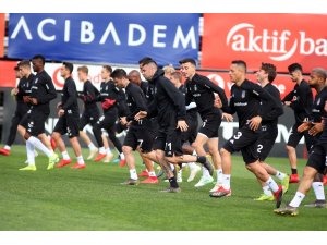 Beşiktaş’ta derbi hazırlıkları sürüyor