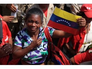 Venezuela'da hükümet destekçileri sokakta