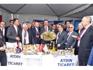 ATB Yönetim Kurulu Başkanı Fevzi Çondur’a plaket