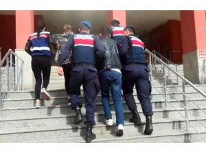Pasaportuna el koydukları Özbekistan uyruklu kadına zorla fuhuş yaptıran 2 kişi tutuklandı