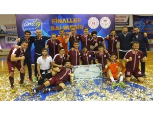 Ünilig Futsal Turnuvası’nda şampiyonlar belli oldu