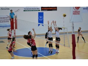 Gençlik Haftası Voleybol Turnuvası başladı