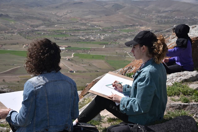 Gevale Kalesinde tarihe iz düşüldü