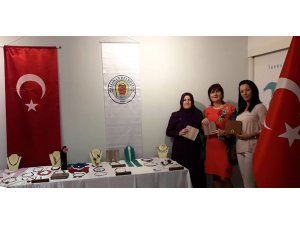 İğne oyası ve el sanatı kursunu tamamlayan kursiyerlere sertifika