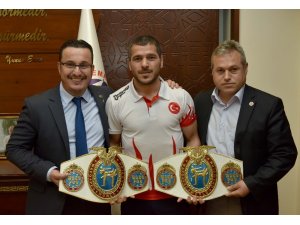 Başkan Kanar’dan şampiyon sporcuya tebrik