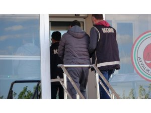 Ayvalık’ta 3 göçmen kaçakçısı tutuklandı